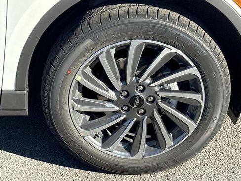 New 2026 Lincoln Corsair Reserve image 9