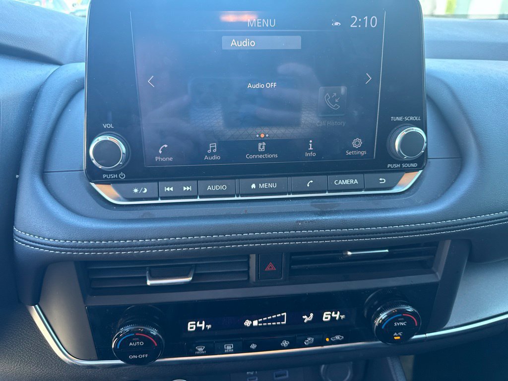 Certified 2023 Nissan Rogue SV FWD image 10
