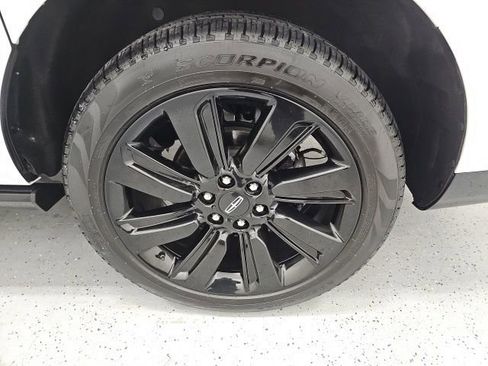 Used 2022 Lincoln Navigator L Black Label image 10