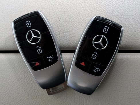 Used 2018 Mercedes-Benz E 400 Coupe image 37