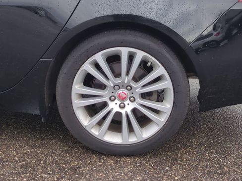 Used 2020 Jaguar XF Prestige image 13