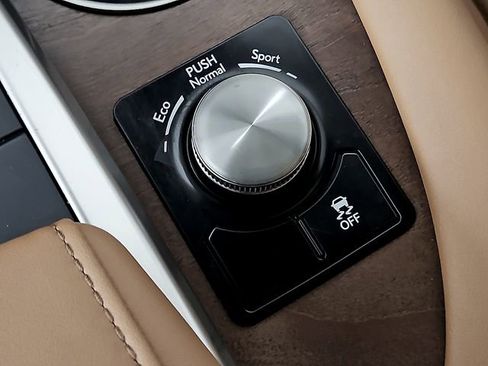 Used 2022 Lexus RX 350L FWD w/ Premium Package image 31