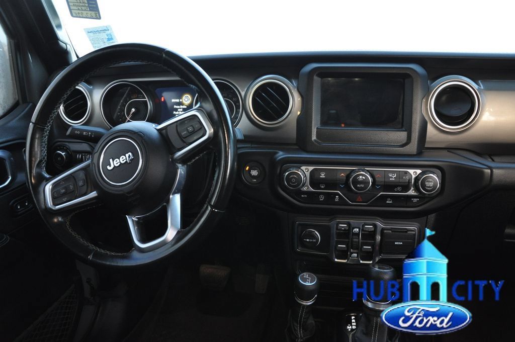 Used 2021 Jeep Wrangler Unlimited Sahara AWD/4WD image 19