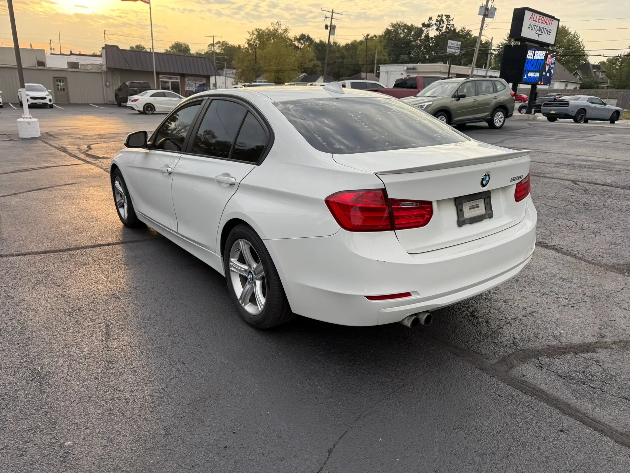 Used 2014 BMW 328i Sedan RWD image 5