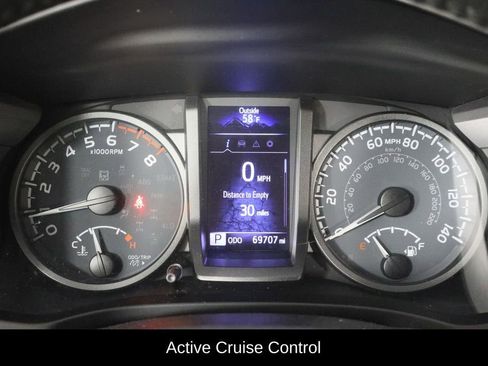 Used 2020 Toyota Tacoma TRD Off-Road image 11