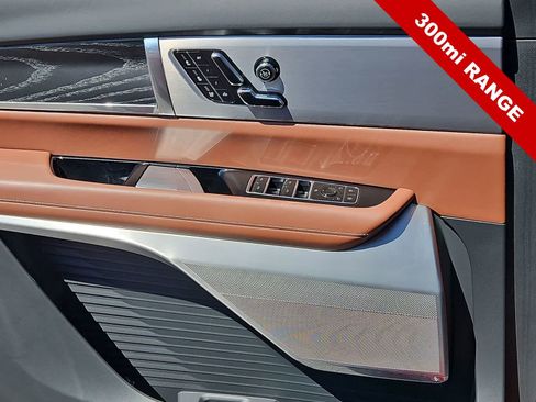 Used 2026 Cadillac Vistiq Platinum AWD/4WD image 28