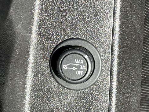 Used 2024 Chevrolet Equinox LT image 14