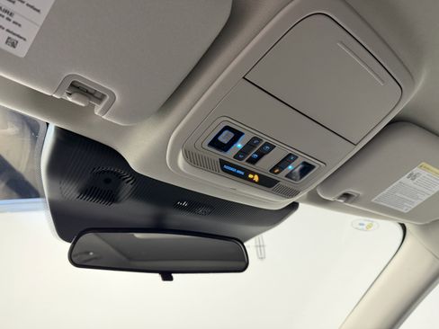 New 2026 Ford Explorer Active w/ Active Comfort Package image 6