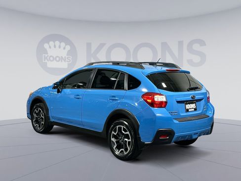 Used 2017 Subaru Crosstrek 2.0i Premium w/ Moonroof Package image 4
