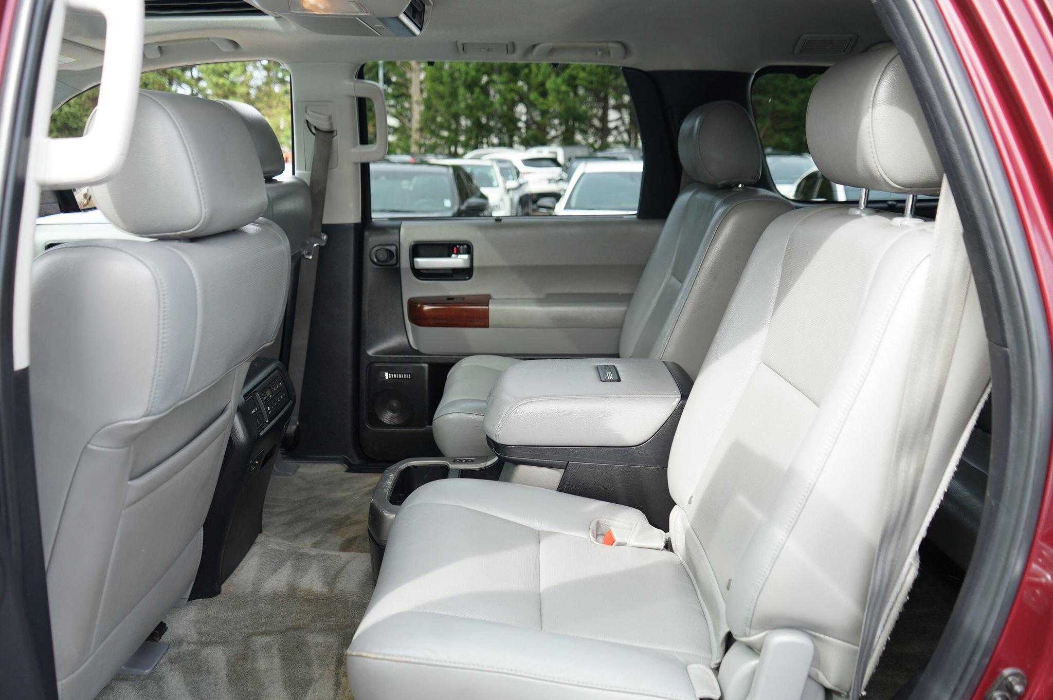 Used 2011 Toyota Sequoia Platinum AWD/4WD image 15