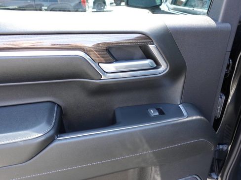 Used 2024 Chevrolet Silverado 1500 LT AWD/4WD image 21