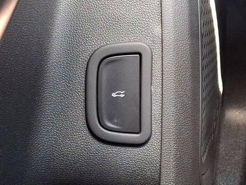Certified 2026 Chevrolet Traverse LT AWD/4WD image 27