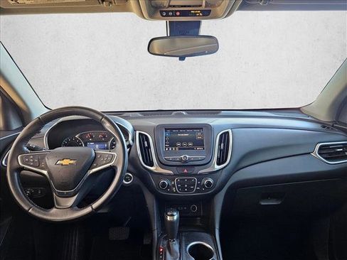 Used 2021 Chevrolet Equinox LT image 17