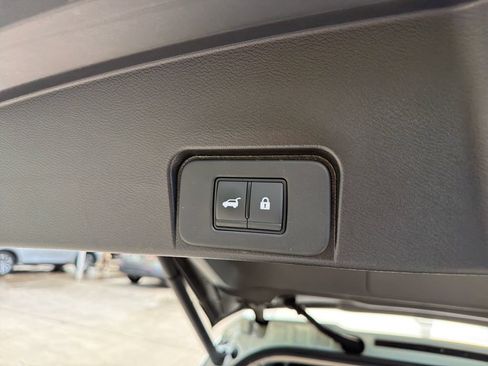 Used 2023 Nissan Rogue SV w/ SV Premium B Package FWD image 35
