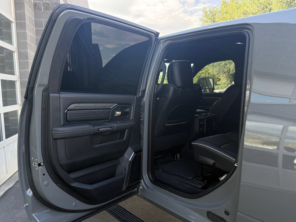 Used 2026 RAM 3500 Limited AWD/4WD image 35