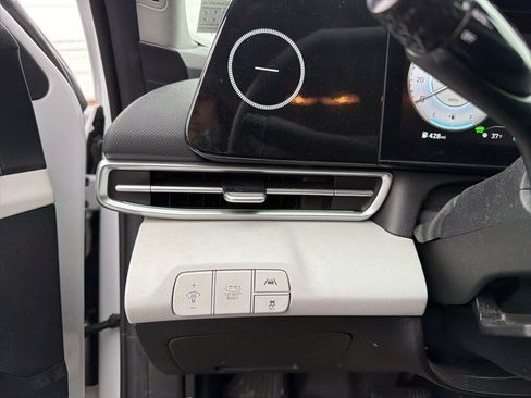 Certified 2022 Hyundai Elantra Limited image 31