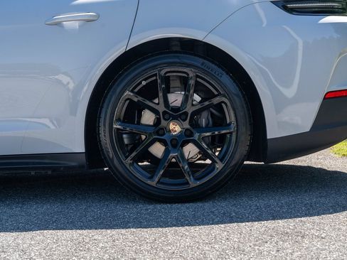 Certified 2024 Porsche Panamera RWD image 12