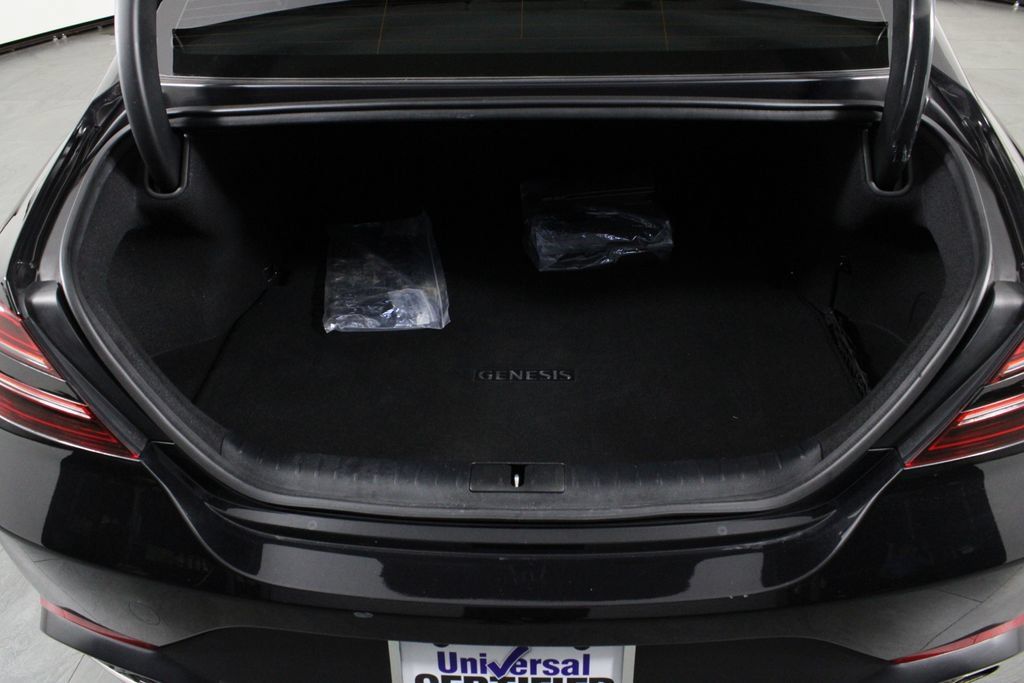 Used 2023 Genesis G70 2.0T RWD image 16