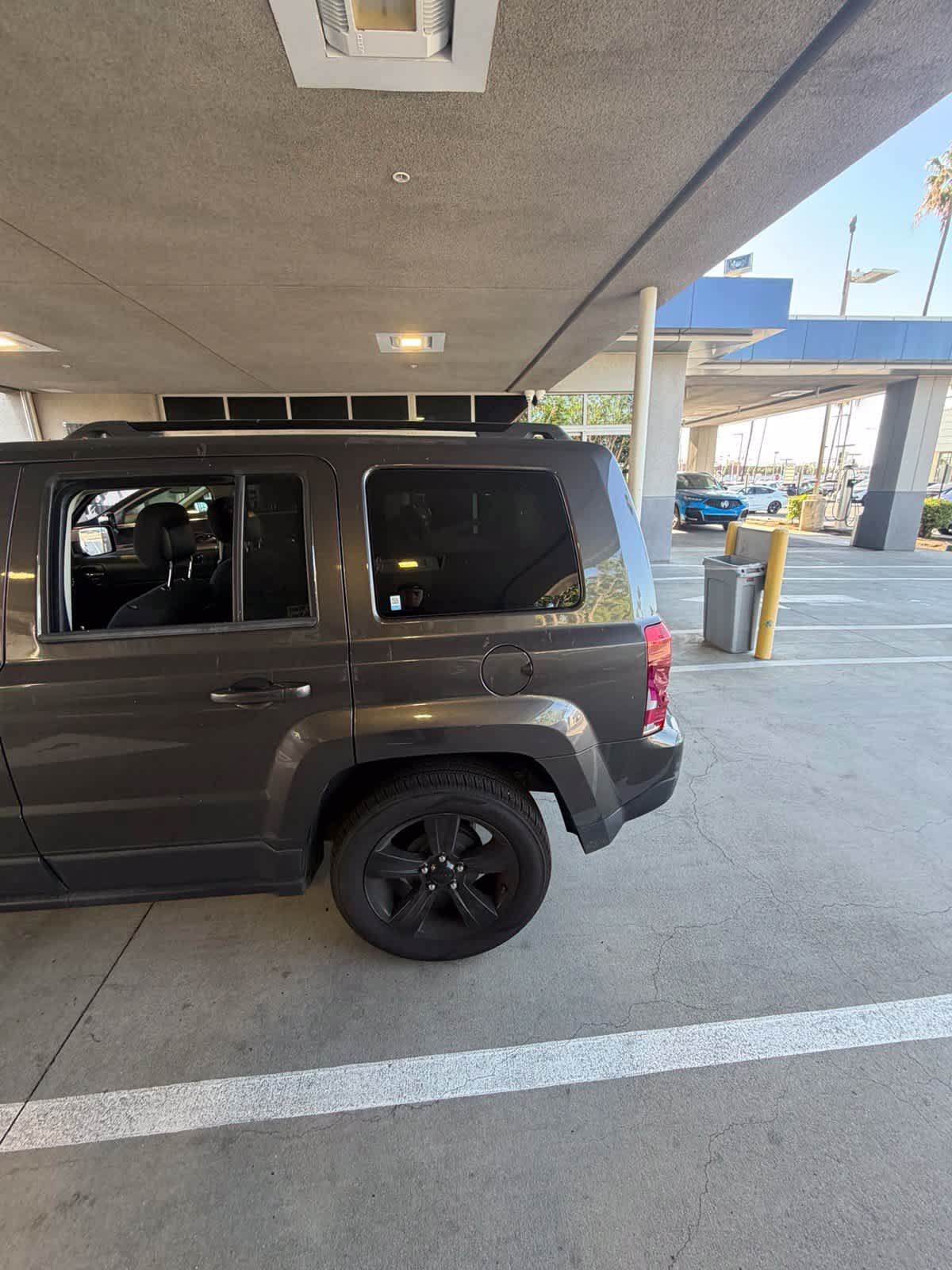 Used 2015 Jeep Patriot Sport w/ Power Value Group FWD image 9