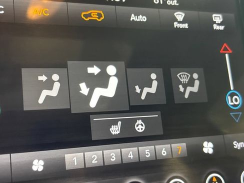 Used 2019 Jeep Grand Cherokee Limited AWD/4WD image 24