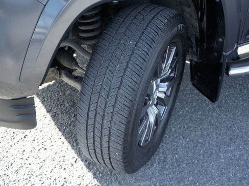 Used 2023 Toyota Tacoma Limited image 43