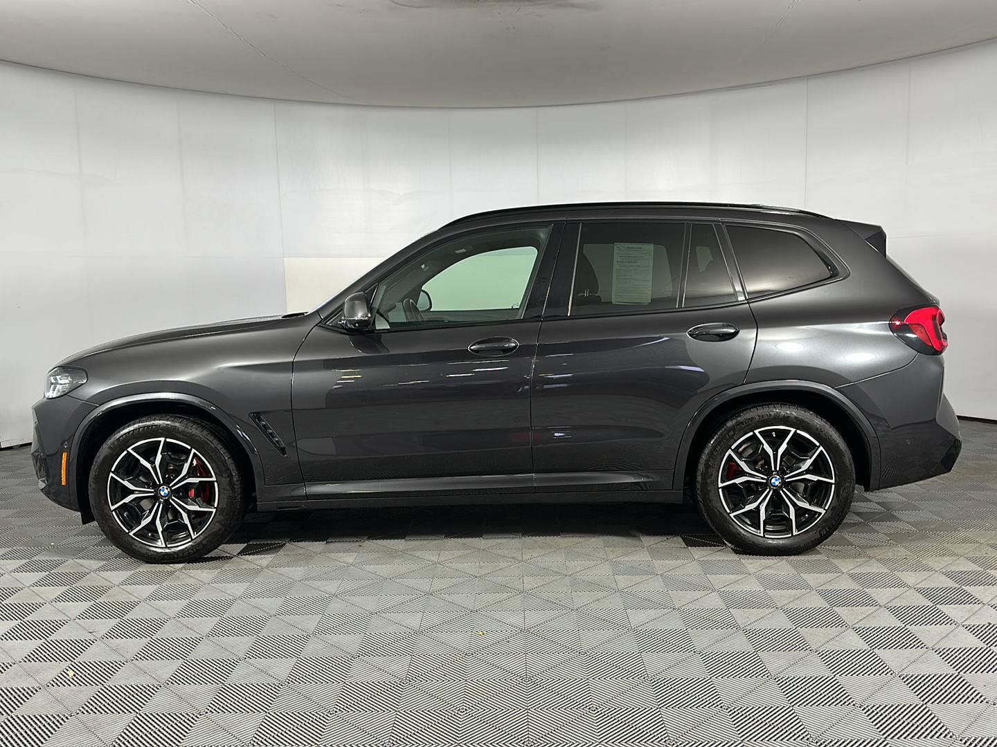 Used 2023 BMW X3 xDrive30i w/ M Sport Package AWD/4WD image 5