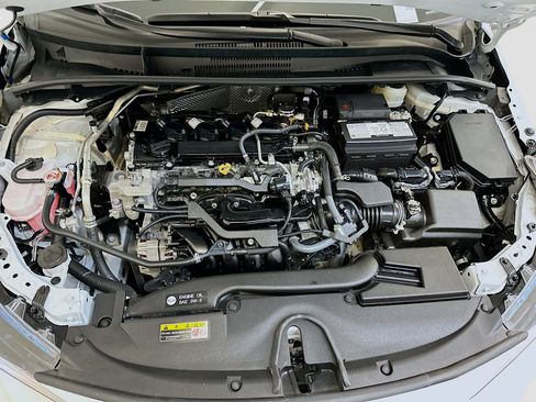 Used 2025 Toyota Corolla LE image 34