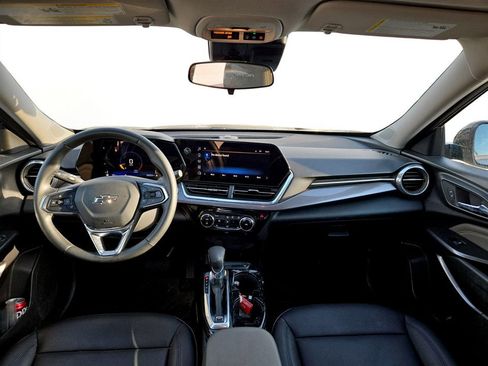 Used 2025 Chevrolet Trax ACTIV w/ Driver Confidence Package FWD image 11