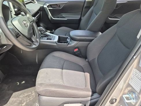 Used 2025 Toyota RAV4 LE AWD/4WD image 24
