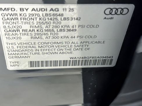 New 2025 Audi Q6 e-tron Premium Plus image 27