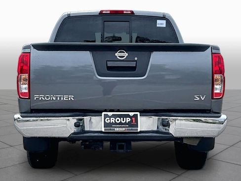 Used 2019 Nissan Frontier SV image 5