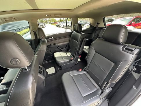 Used 2021 Volkswagen Atlas SEL R-Line FWD image 30