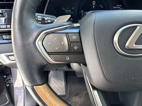 Used 2025 Lexus RX 450h AWD w/ Luxury Package image 32