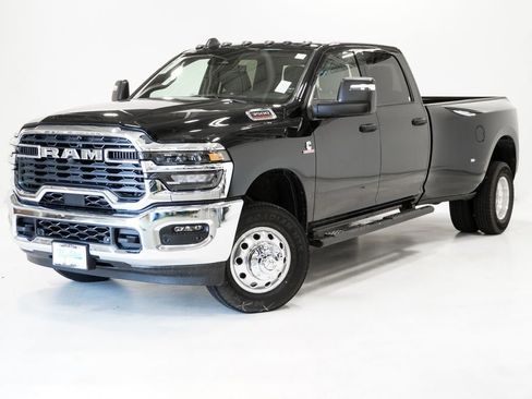 New 2026 RAM 3500 Tradesman AWD/4WD image 28