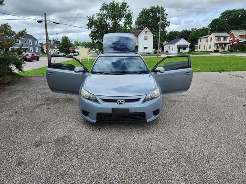 Used 2012 Scion tC FWD image 9