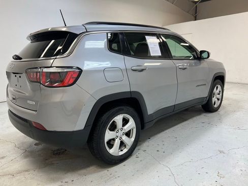 Used 2019 Jeep Compass Latitude w/ Popular Equipment Group image 8