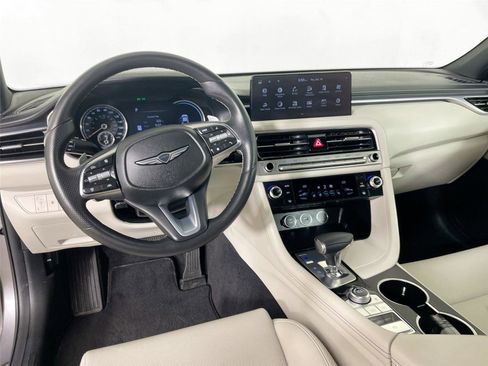 Used 2025 Genesis G70 2.5T image 23