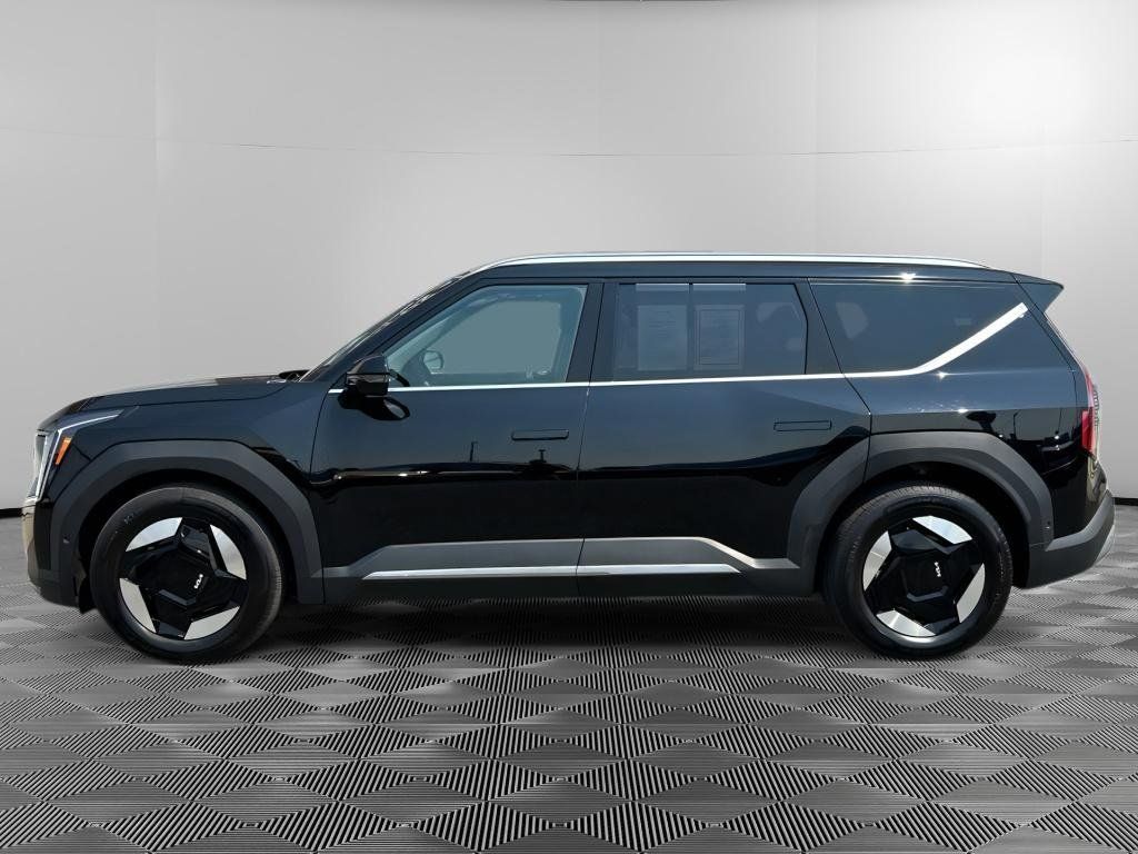 Certified 2026 Kia EV9 Wind AWD/4WD image 8