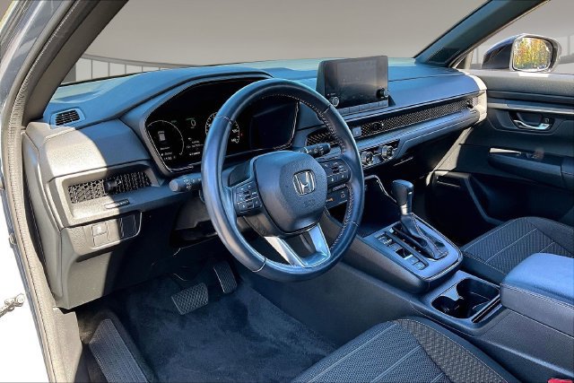 Used 2025 Honda CR-V Sport image 17