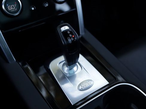 Used 2021 Land Rover Discovery Sport S R-Dynamic image 18