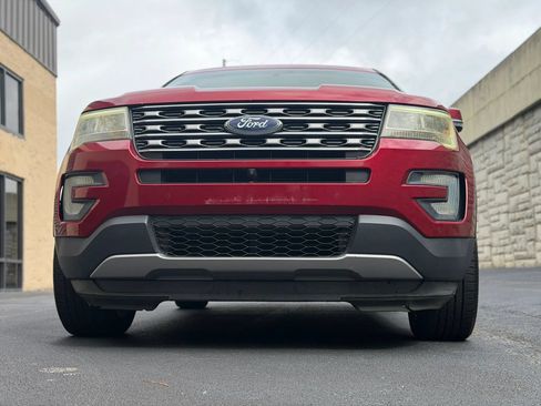 Used 2017 Ford Explorer Limited FWD image 41