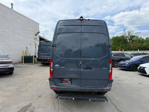 Used 2019 Mercedes-Benz Sprinter 144 image 6
