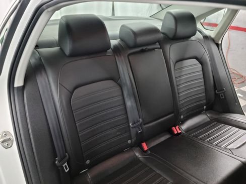 Used 2013 Volkswagen Passat 2.5 SEL Premium image 10