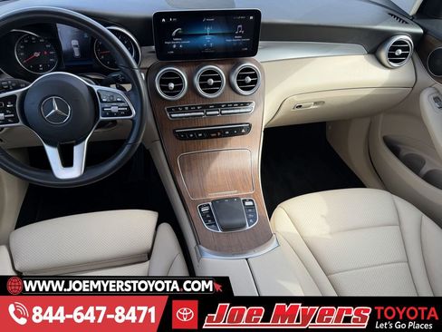 Used 2021 Mercedes-Benz GLC 300 4MATIC image 17