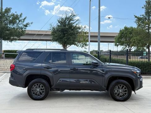 Used 2026 Toyota 4Runner SR5 AWD/4WD image 6
