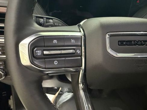 Used 2025 GMC Yukon Denali AWD/4WD image 19