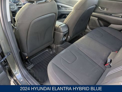 Used 2024 Hyundai Elantra Blue image 31