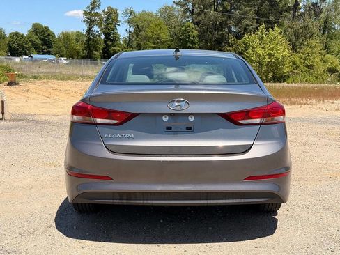 Used 2018 Hyundai Elantra SEL FWD image 5