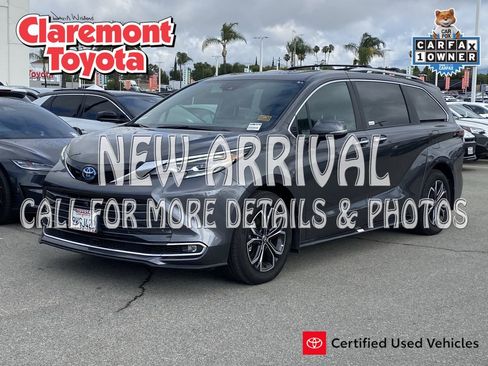 Certified 2025 Toyota Sienna Platinum AWD/4WD image 1