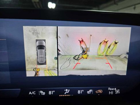 Certified 2025 Buick Enclave Preferred image 19